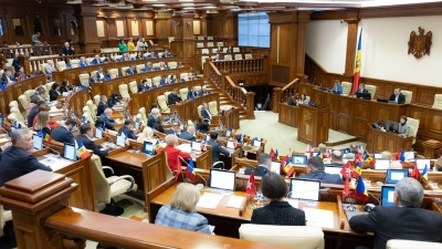 Moldovan Parliament backs bid to join EU, but divisions remain