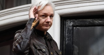 Julian Assange can take extradition appeal to supreme court, London high court rules