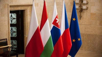 Slovakia asks Czechia to revive Visegrad to coordinate on migration, EU budget