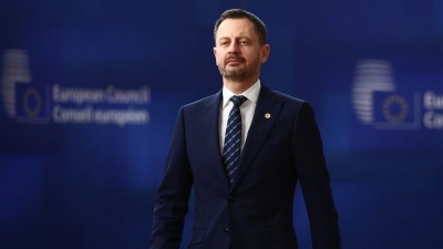 Slovak centre-right crumbles as PM forms new party before elections