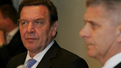 Schröder declared persona non grata at own party congress