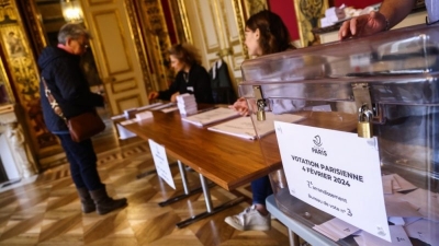 Parisians vote against SUVs, heavy vehicles
