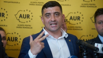 Moldova renews 5-year ban on Romanian far-right leader George Simion