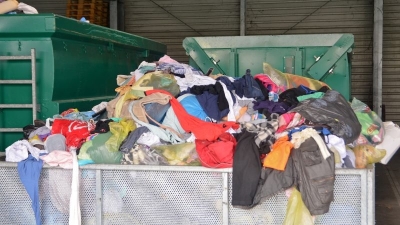 Lawmakers back EU law to cut food and textile waste