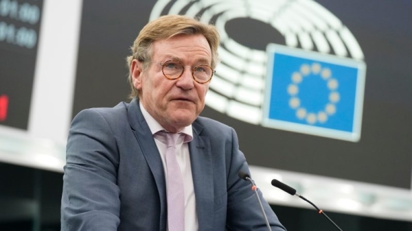 EU Parliament criticises Commission amid rise in borrowing costs