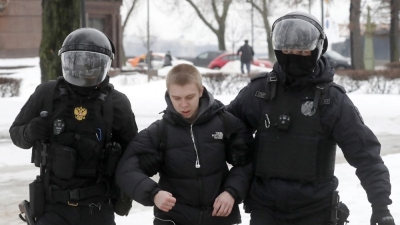 More than 400 detained in Russia at events in memory of Navalny