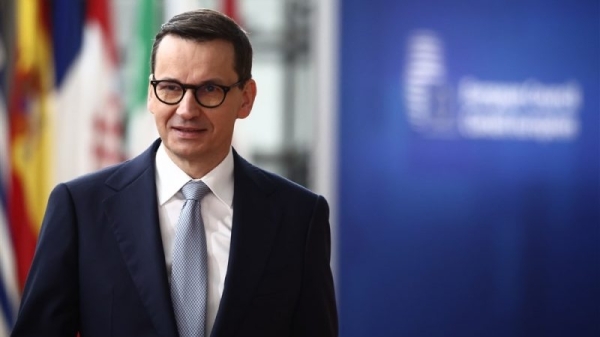 Polish PM will ‘do anything’ to stop EU combustion engine ban