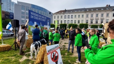 Tensions mount as rival protests clash over EU nature restoration law