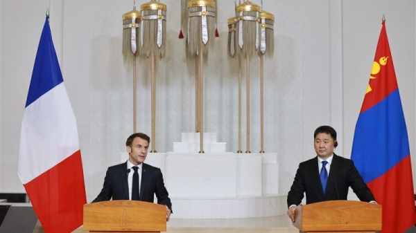 Macron banks on uranium from Mongolia, offers help with climate targets
